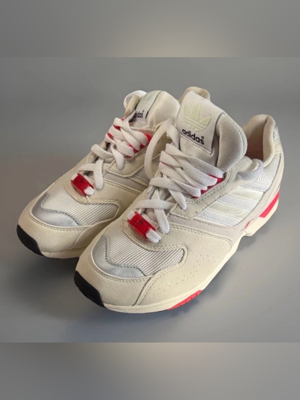 Adidas ZX 700 Women’s Size 7 Cream Pink Retro Running Sneakers